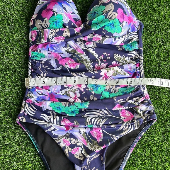 MOONTIDE Swimwear Floral Print 1 Piece size 4 - Picture 4 of 6